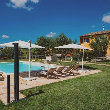 Ostra Vetere Montenovo Country House מראה חיצוני תמונה