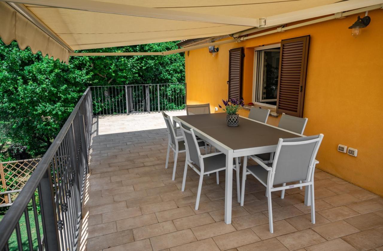 Ostra Vetere Montenovo Country House מראה חיצוני תמונה