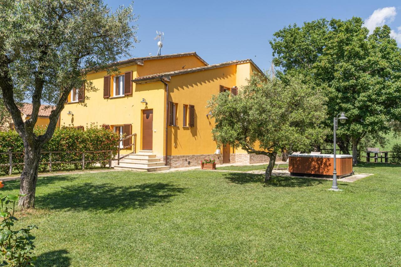 Ostra Vetere Montenovo Country House מראה חיצוני תמונה