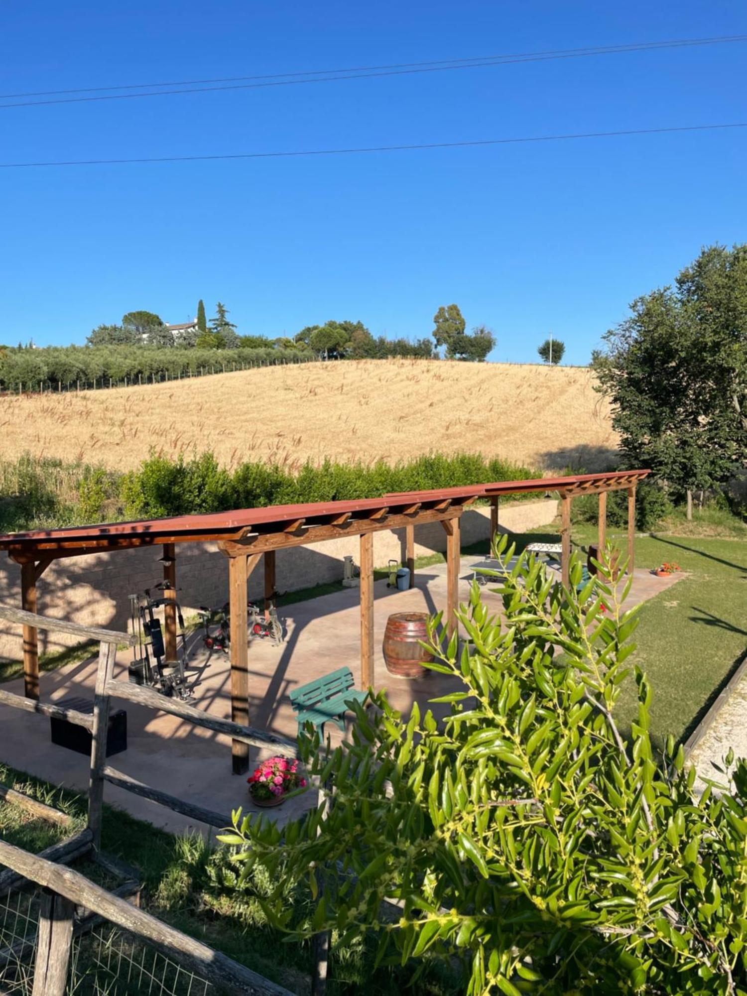 Ostra Vetere Montenovo Country House מראה חיצוני תמונה
