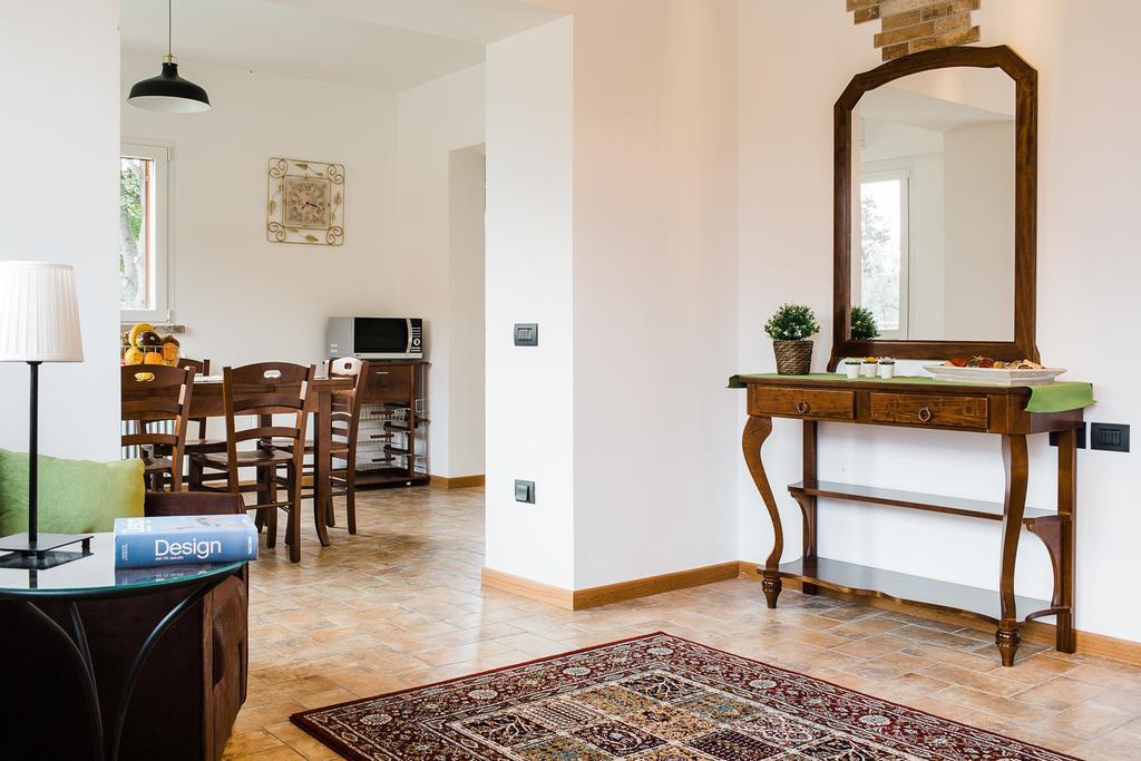 Ostra Vetere Montenovo Country House מראה חיצוני תמונה