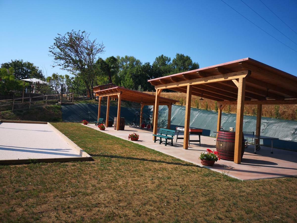Ostra Vetere Montenovo Country House מראה חיצוני תמונה
