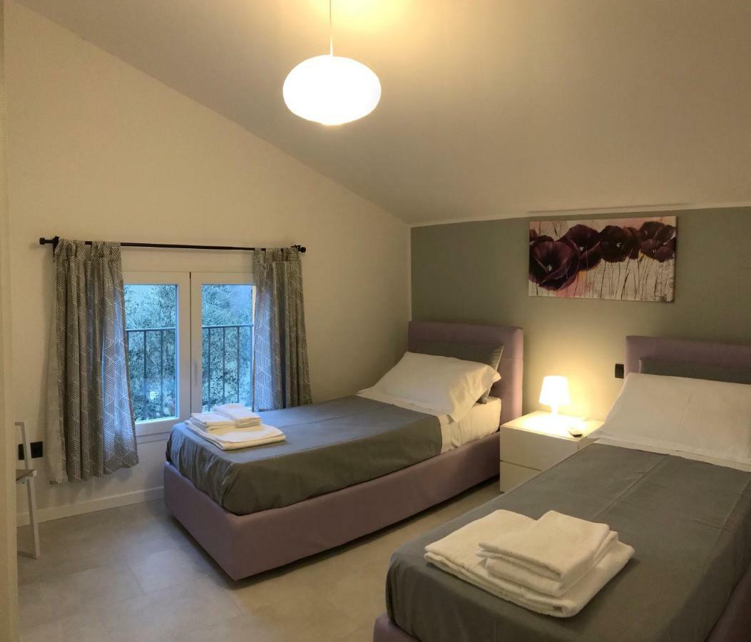 Ostra Vetere Montenovo Country House מראה חיצוני תמונה